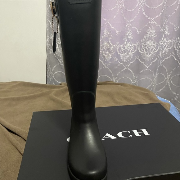 COACH RAIN BOOTS - Picture 7 of 9
